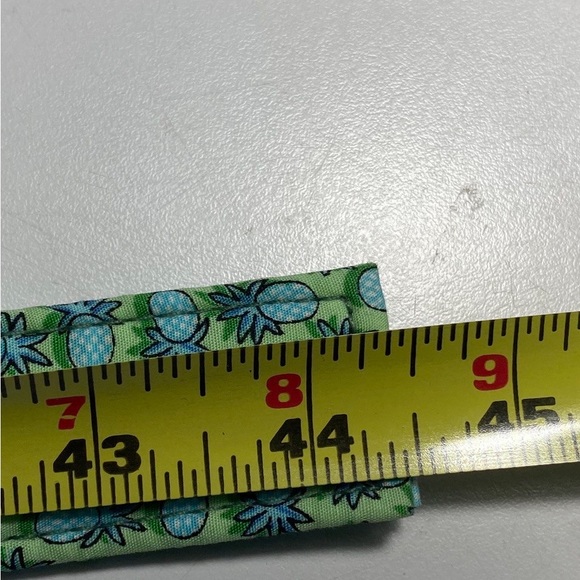 Vineyard Vines Green Blue Pineapple Textile Belt with Chromed Buckle NWT Sz Med - Picture 9 of 11